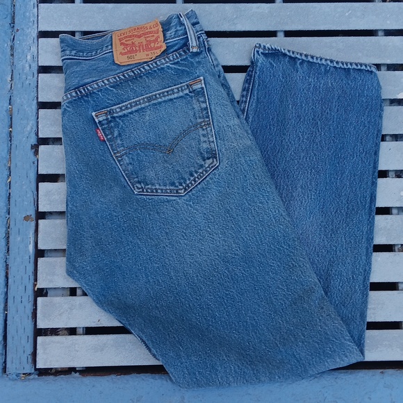 Levi Strauss & Co 501 Jeans - Picture 2 of 4